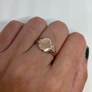 VINTAGE/ANTIQUE SIGNET RING